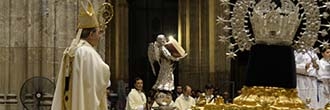Un detalle muy especial: la casulla de San Juan Pablo II