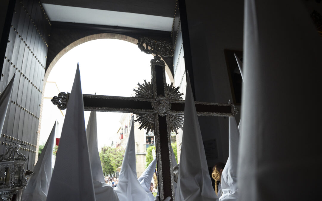 Solicitud de sillas para la salida de la Cofradía